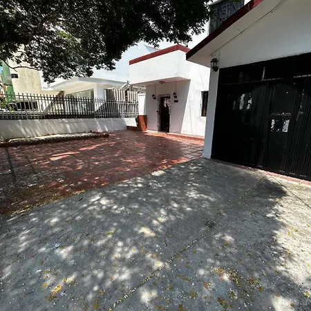Casa Naty Crespo